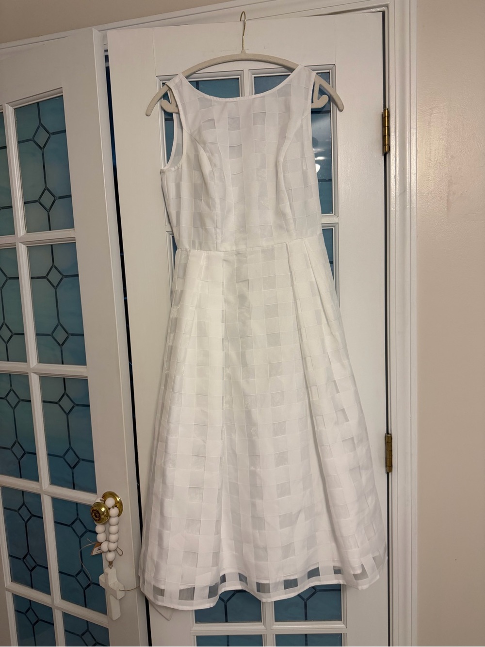 Elegant White Sleeveless A-Line Dress